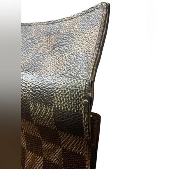 LOUIS VUITTON Damier Ebene Sarah Wallet - Picture 8 of 16